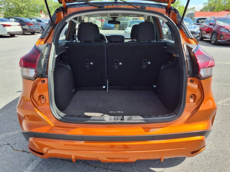 2024 Nissan Kicks SR