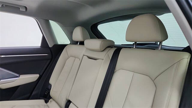 2024 Audi Q3 quattro S line Prem Plus 45 TFSI