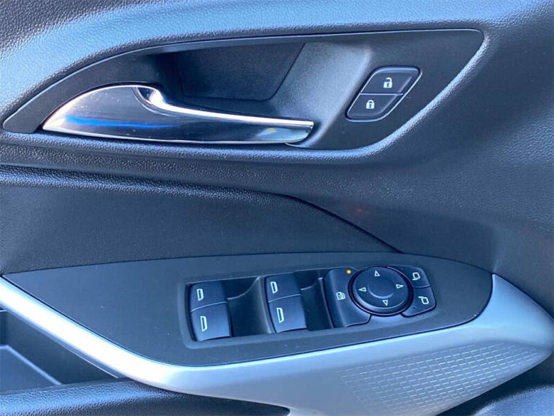 2025 Chevrolet Trax RS