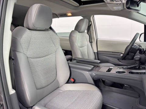 2021 Toyota Sienna LE 8-Passenger