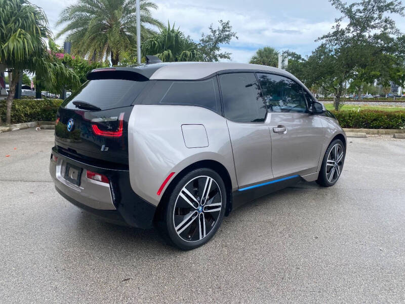 2014 BMW i3 Base photo 12