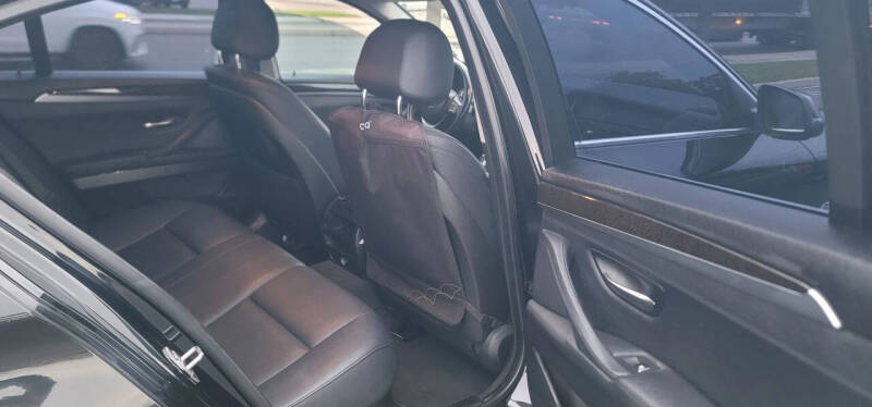 2015 BMW 5 Series 528i