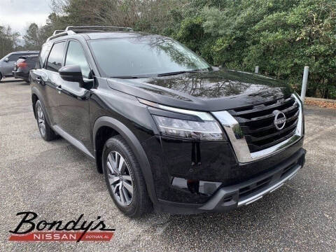 2024 Nissan Pathfinder SL