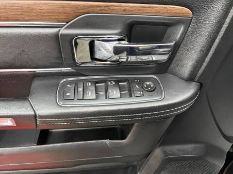 2016 RAM 1500 Laramie