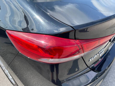 2018 Hyundai Elantra