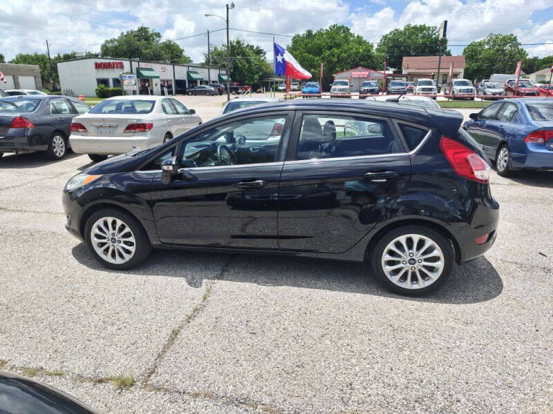 2017 Ford Fiesta Titanium - Photo 6