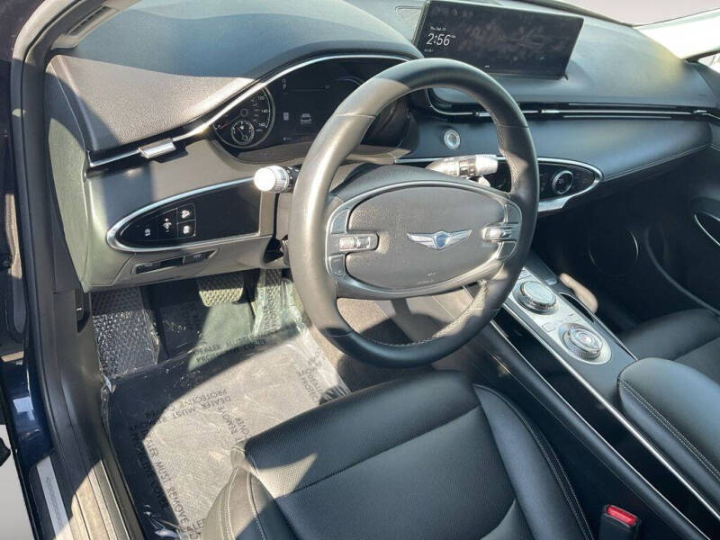 2025 Genesis GV70 2.5T Standard