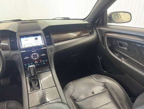 2017 Ford Taurus Limited