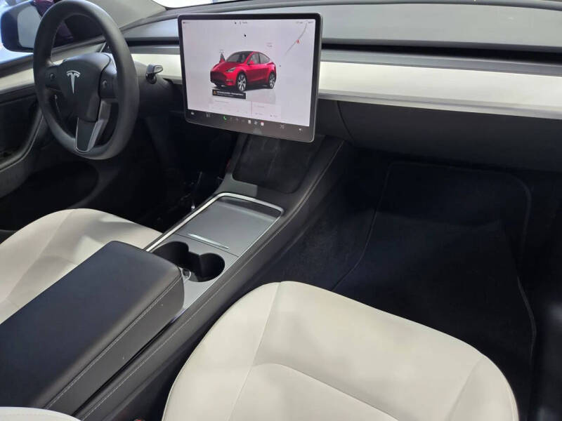 2024 Tesla Model Y Long Range