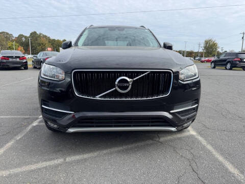 2016 Volvo XC90 T6 Momentum