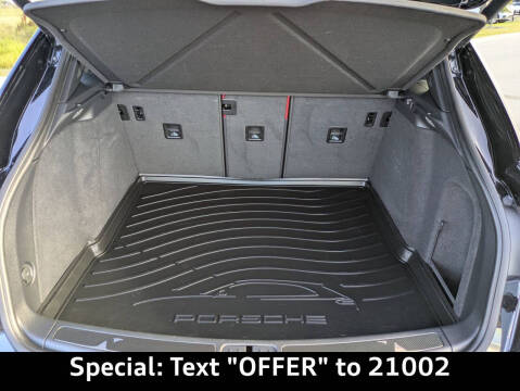 2022 Porsche Macan S