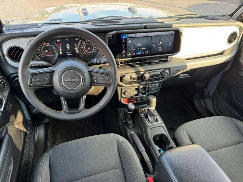 2024 Jeep Wrangler Sport