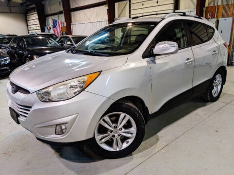 2013 Hyundai Tucson for sale at Nice Ride Auto Wholesale in Eastlake OH