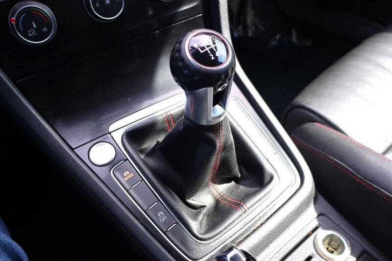 2016 Volkswagen Golf GTI SE