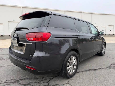 2019 Kia Sedona LX