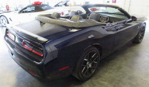2016 Dodge Challenger 392 HEMI Scat Pack Shaker
