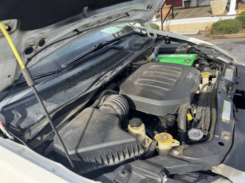 2011 Chrysler Town and Country Touring-L