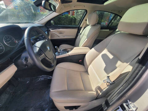 2012 BMW 5 Series 528i