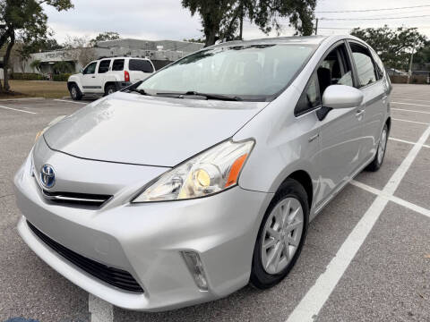 2014 Toyota Prius v Five