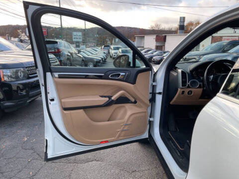 2014 Porsche Cayenne Platinum