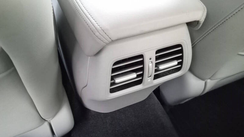 2011 Acura TSX V-6 w/Tech