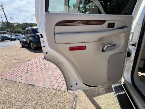 2004 Cadillac Escalade