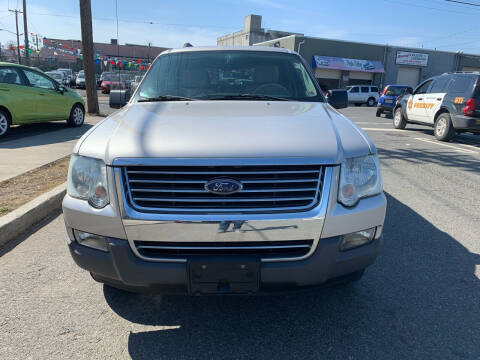 2006 Ford Explorer for sale at SUNSHINE AUTO SALES LLC in Paterson NJ
