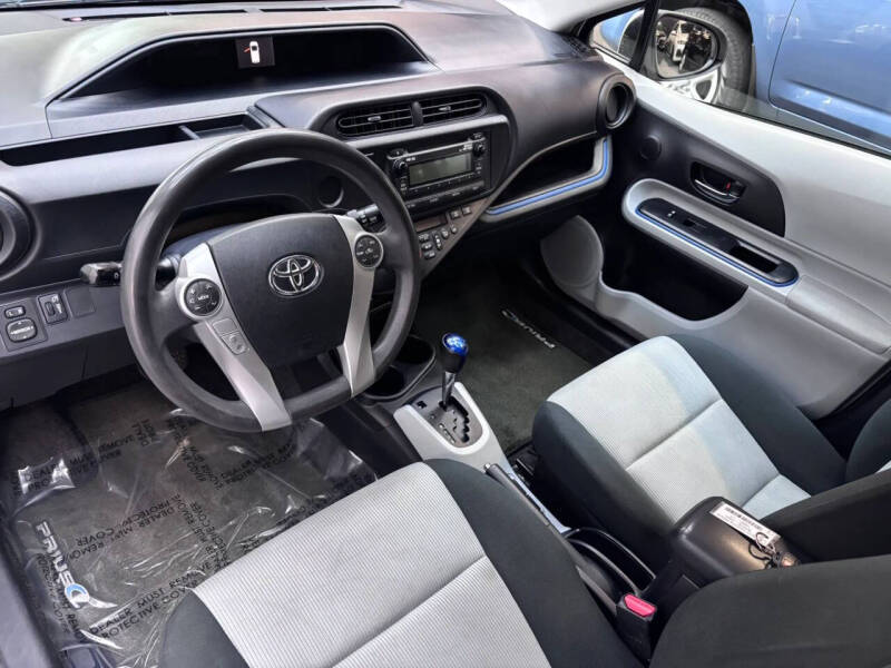 2013 Toyota Prius c