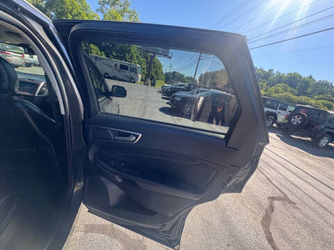 2019 Ford Edge Titanium