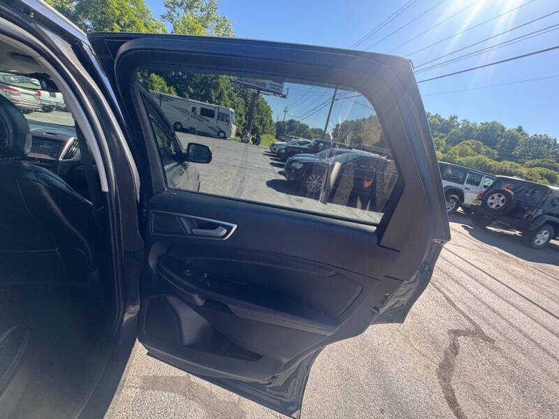 2019 Ford Edge Titanium