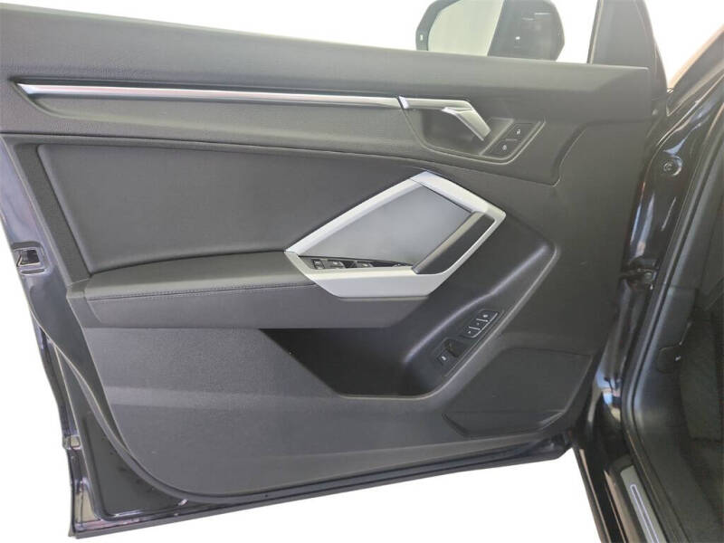 2023 Audi Q3 quattro S line Prem Plus 45 TFSI