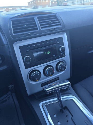 2009 Dodge Challenger SE