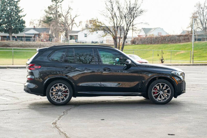2024 BMW X5 M60i