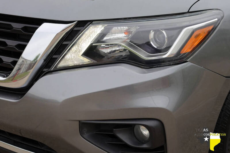 2020 Nissan Pathfinder SV