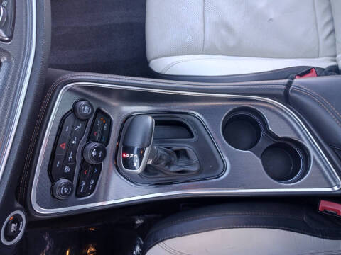 2015 Dodge Challenger SXT Plus