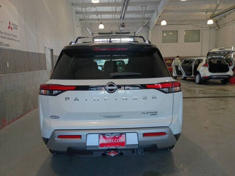 2025 Nissan Pathfinder Platinum