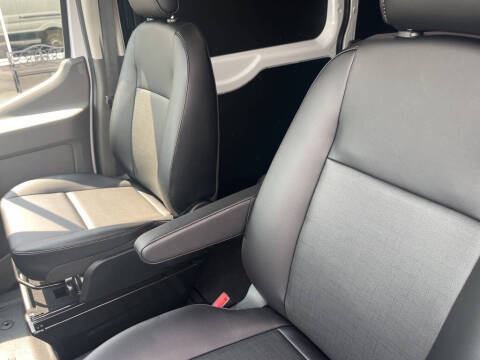 2025 Ford Transit 250