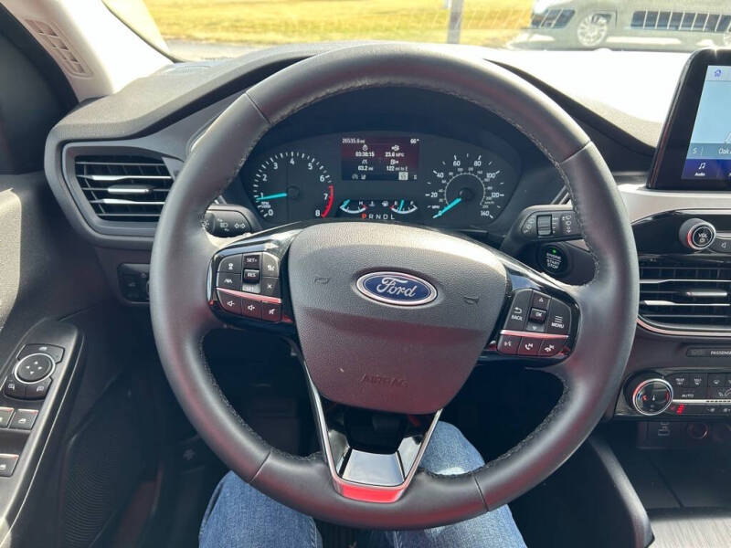2022 Ford Escape SEL