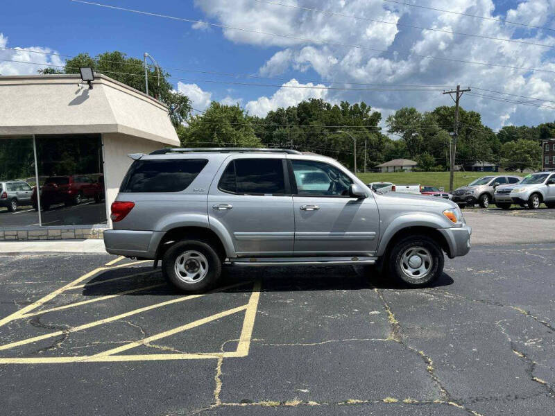 2005 Toyota Sequoia SR5