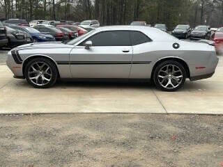 2017 Dodge Challenger SXT Plus