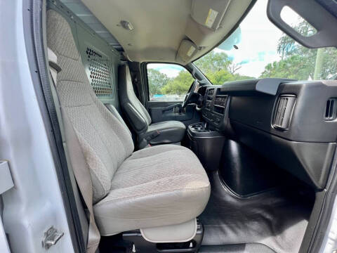 2017 GMC Savana 2500