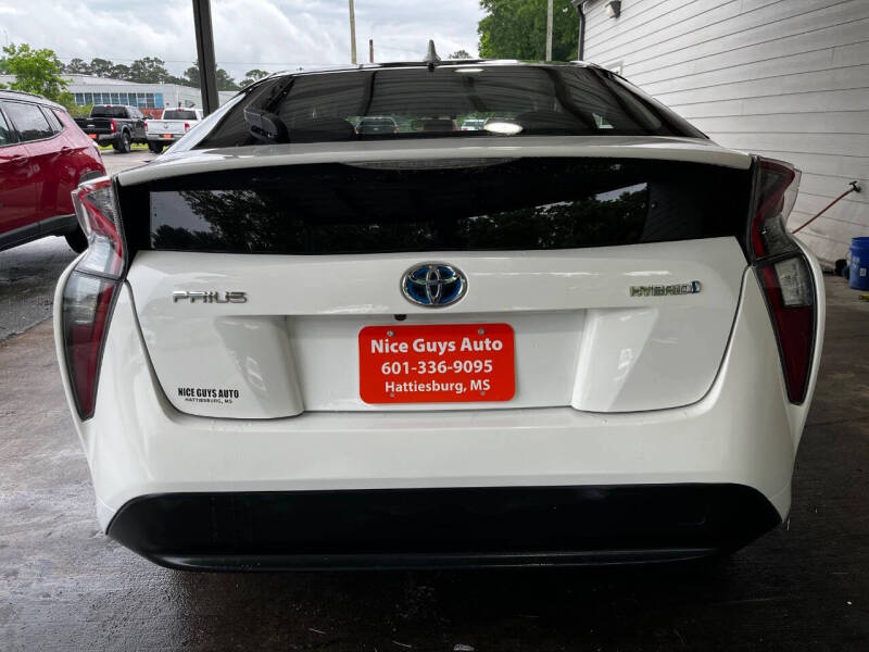 2016 Toyota Prius Three