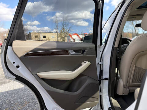 2012 Audi Q5 2.0T quattro Premium