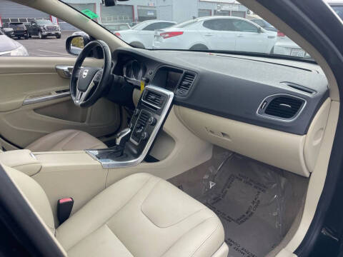 2015 Volvo S60 T5 Drive-E Premier