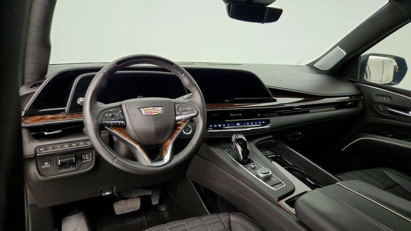 2023 Cadillac Escalade Sport Platinum