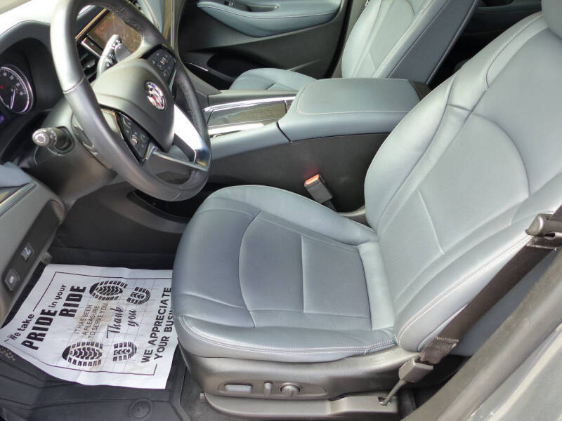 2023 Buick Enclave Essence
