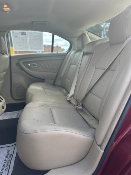 2013 Ford Taurus SEL