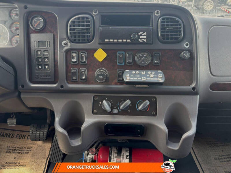2017 Freightliner M2 106