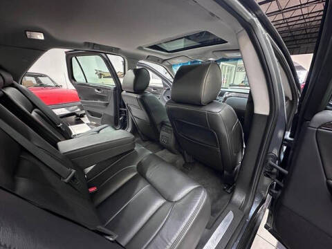 2011 Cadillac DTS Luxury Collection