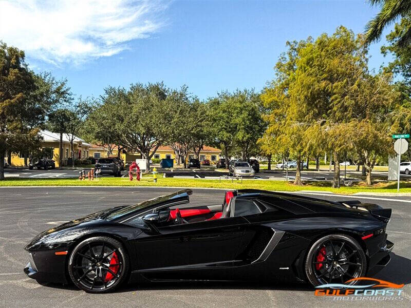 2016 Lamborghini Aventador LP 700-4